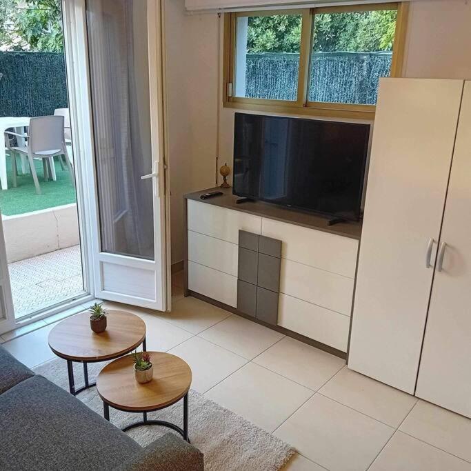 Studio Cosy Terrasse Front Mer Cagnes-sur-Mer Exterior foto